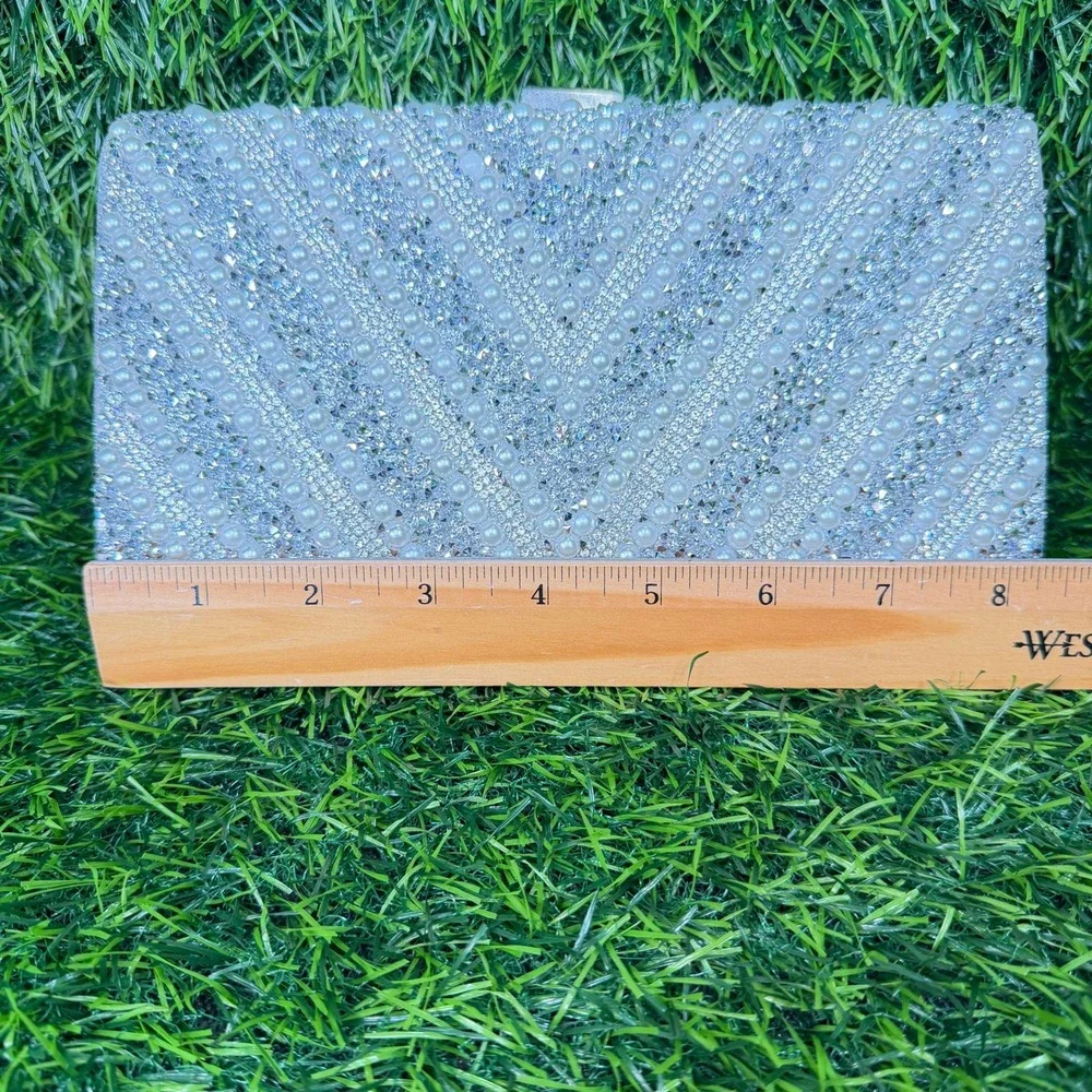 Evening Clutch Womens OS Silver‎ Excellent Pearl Rhinestone Chevron Bag